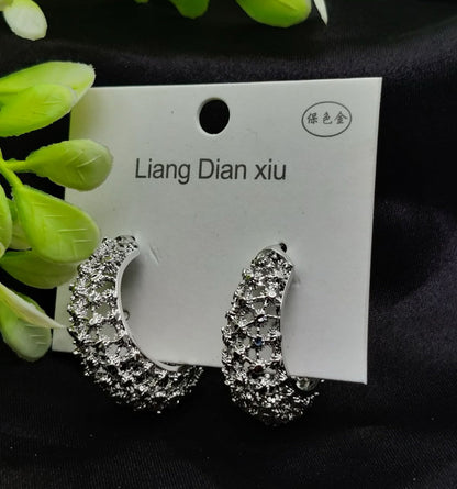 Imported Exquisite Antique-Style Crescent Hoop Earrings – Tarnish-Free Silver Elegance for Girls & Women